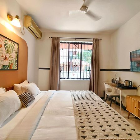 Olive Hotel Palace Road By Embassy Group Bangalore Exterior foto