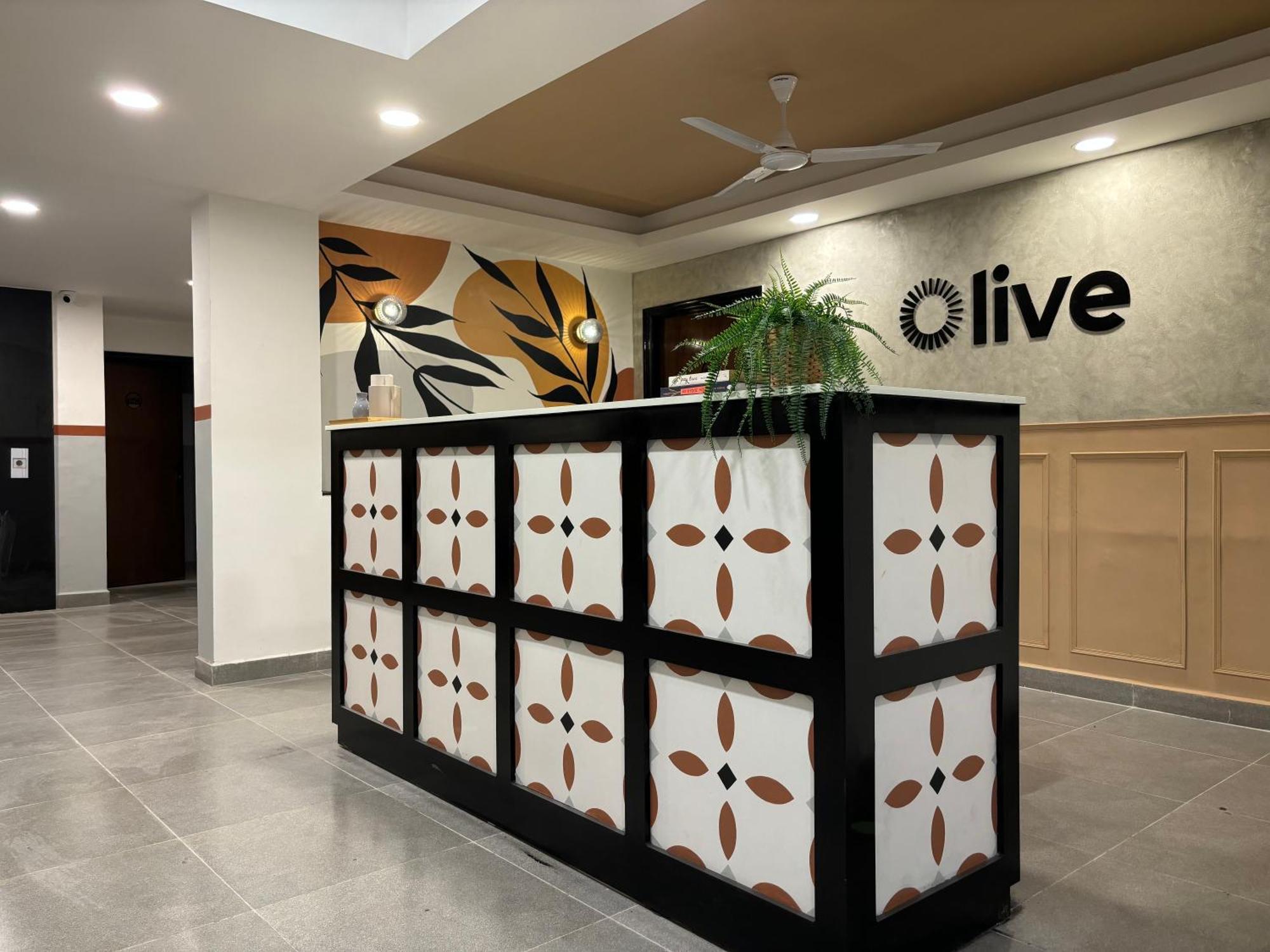 Olive Hotel Palace Road By Embassy Group Bangalore Exterior foto