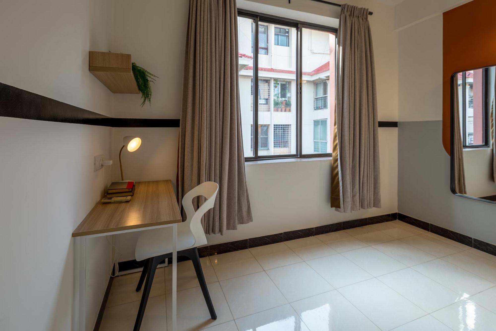 Olive Hotel Palace Road By Embassy Group Bangalore Exterior foto